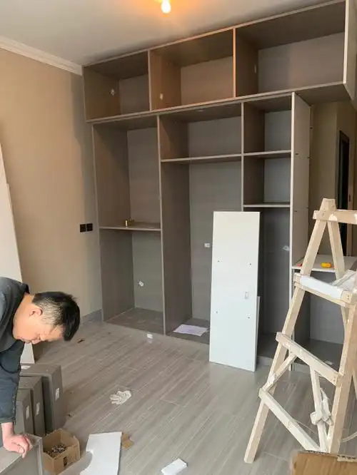 定制衣柜安装现场分享