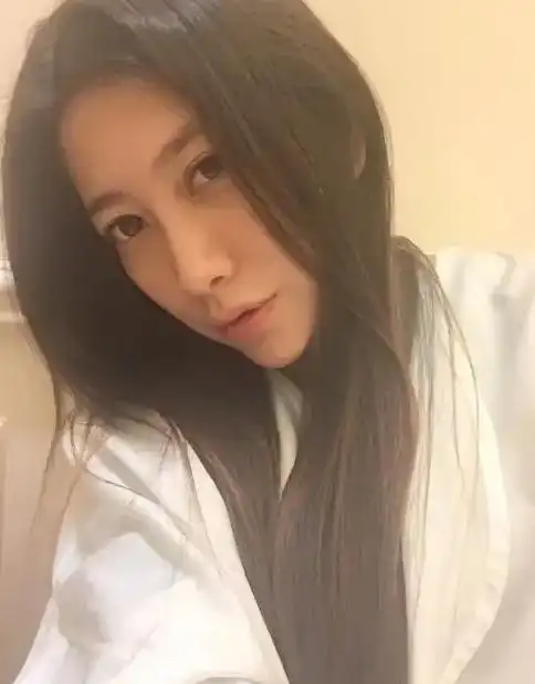 陈晓的初恋,着实在他青涩的恋爱回忆中分量不低,余征瑶在微博曾写下:"