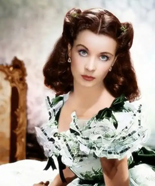 《乱世佳人》费雯丽的唯美照,留给世人的只有永恒的怀念!