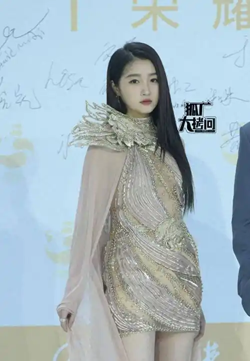 有网友抱怨,难道关晓彤此时已经有了怀孕计划?