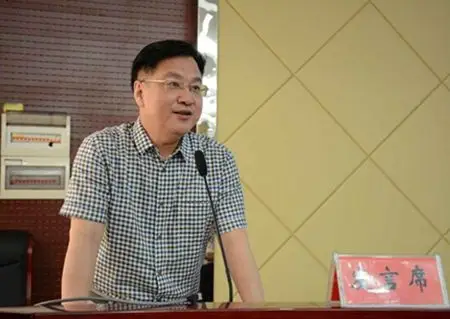 粟志远:实现农村住宅产业化能有效扶贫