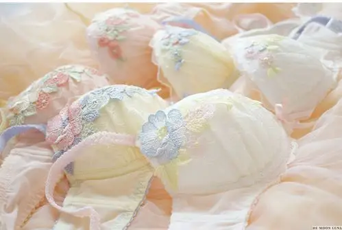 包邮日本日系春日花霏仙女水溶蕾丝性感甜美文胸套装聚拢内衣内裤