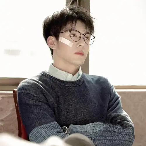 年轻时,不能遇到太惊艳的人… 终极笔记 曾舜晞 肖宇梁 官微 这部剧真