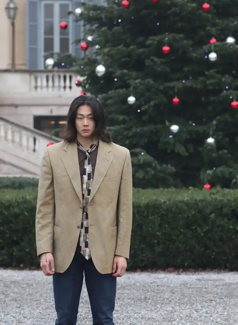 地球仍然转重,世间依旧善变,而我永远爱你.#长发男生 #痞帅 - 抖音