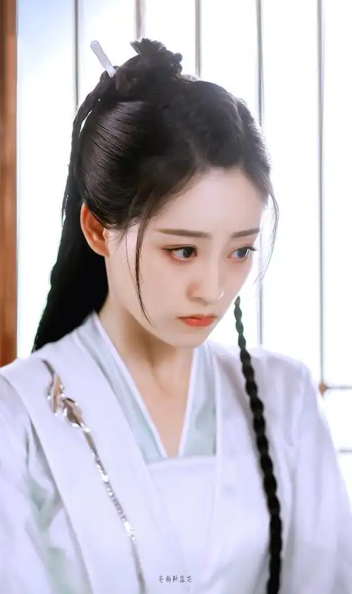 祝绪丹 | 顾轻烟 cr:苍狗照落花