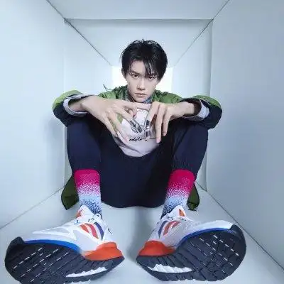 zx 2k boost 男鞋 易烊千玺同款