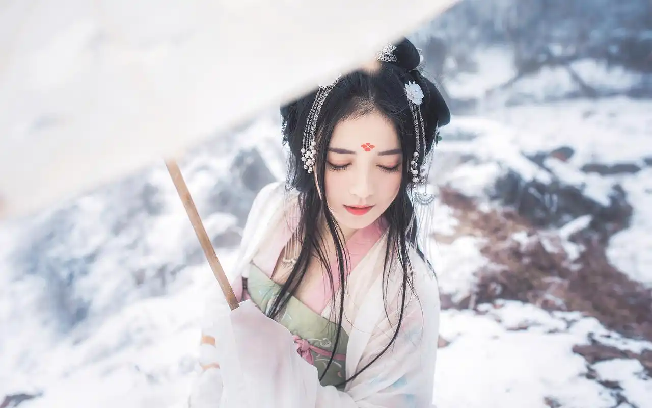 古风汉服美女冬日唯美写真高清桌面壁纸高清大图预览1920x1080_美女