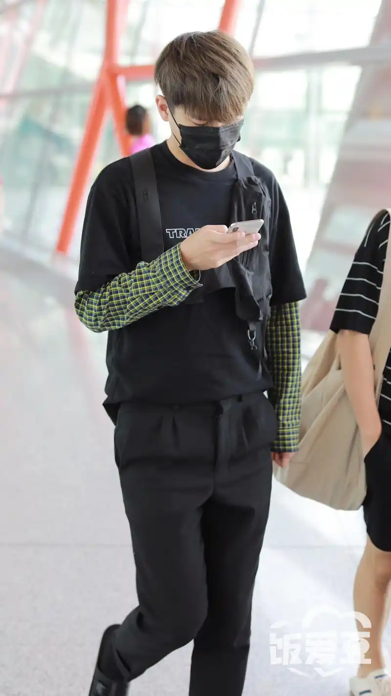 190726 熊梓淇北京到达.