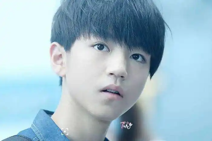 最近飙蹿95后男明星十强,王一博榜首,侯明昊榜眼,车银优探花!