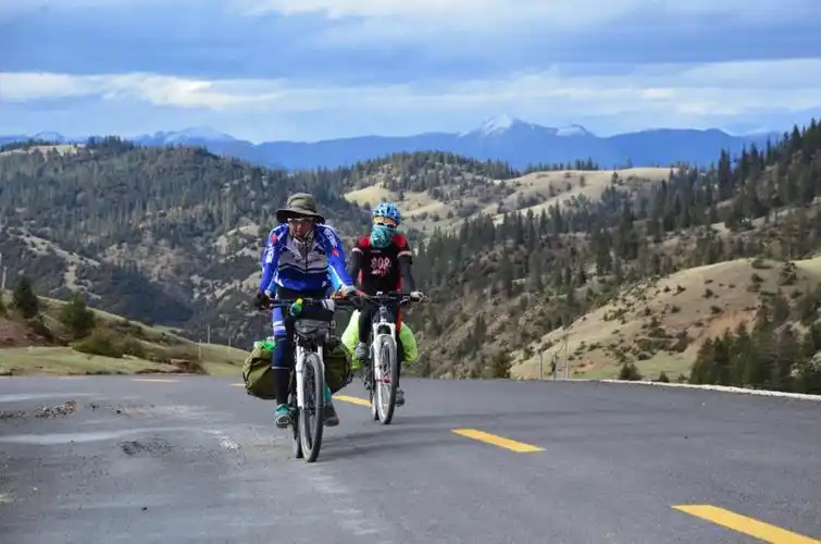 骑行在318川藏线流动的生命与蜕变