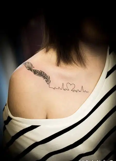 锁骨感受爱的心电图纹身图片