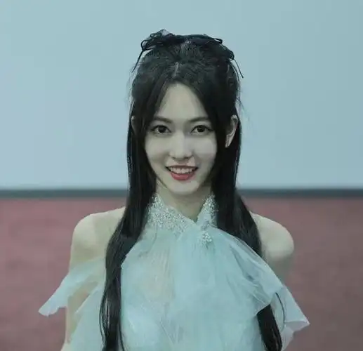 网曝女团成员被老板潜规则,粉丝送礼就能相约酒店|娱记|鞠婧祎|许佳琪