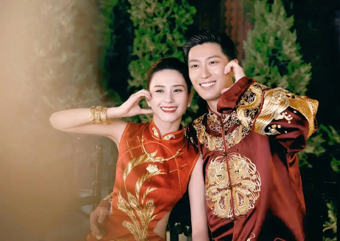 喜欢窦骁很多年了,从他的《山楂树之恋》到《楚乔传》,近日看到他结婚