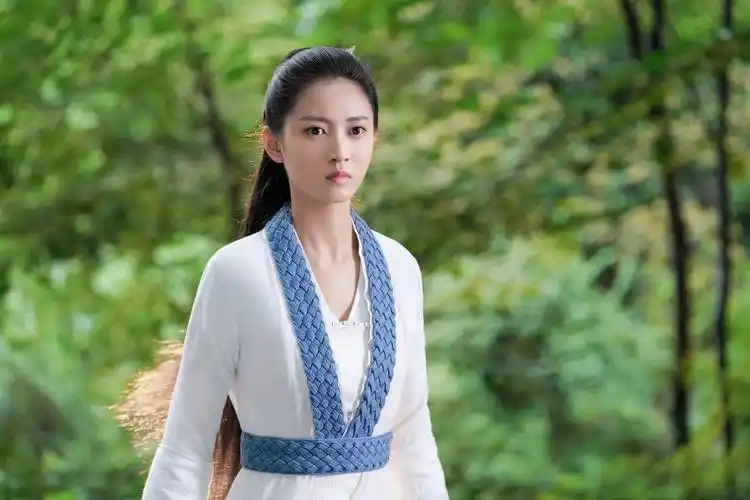 月上重火 重雪芝 陈钰琪