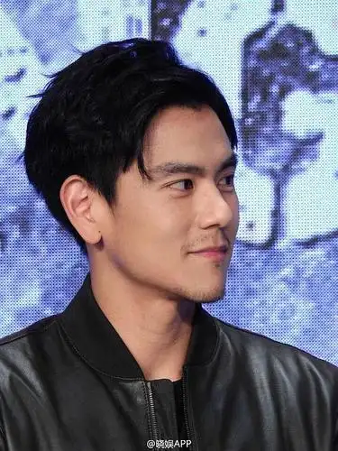 彭于晏的小胡子好性感