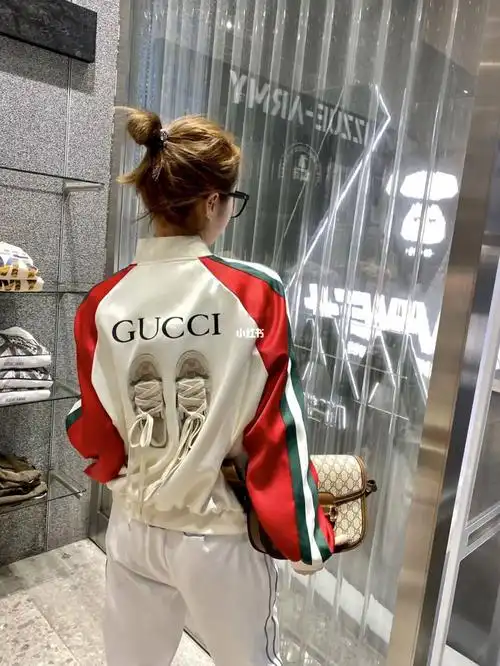 gucci撞色棒球服外套