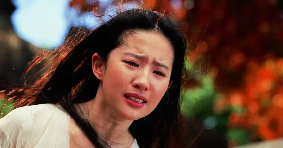 都说刘亦菲演戏没表情,电影中的哭戏却是梨花带雨,我见犹怜