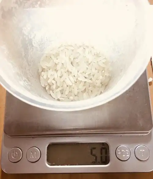 施浩轩寒假作业(1000克大米多少粒)