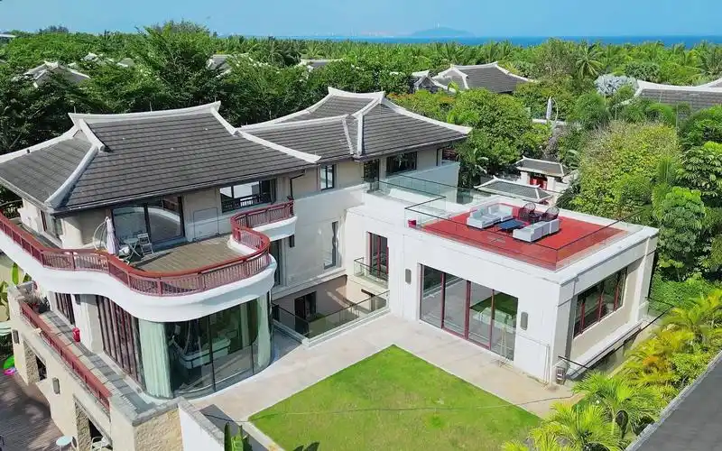 三亚豪宅来了,海棠湾核心区独栋亲海别墅,现房现证