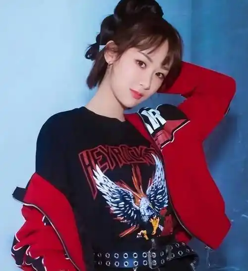 杨紫李现新年航班惊喜不断,友情的力量让他们在剧组如鱼得水!