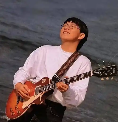 张雨生:31岁早逝,痴情女友10年后才嫁人,父母为他和妹妹守墓园