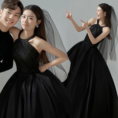 23新款影楼拍照主题服装室内杂志风情侣黑色缎面婚纱写真简约礼服