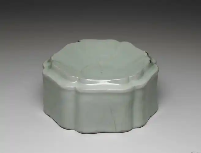 台北故宫的宋代官窑瓷