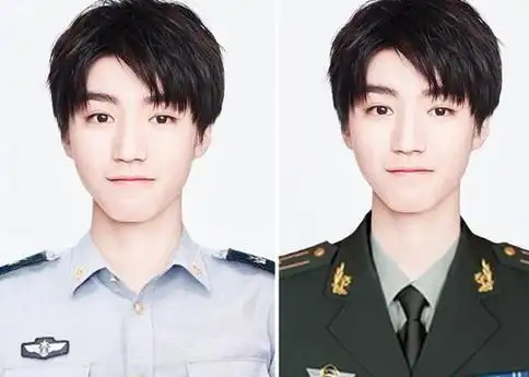 王源的军装有一丝青春稚嫩的感觉,不得不说王源的每个造型的尝试都