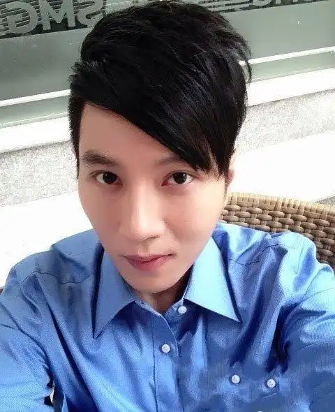 何孟怀_主持人_作品_个人资料_简历_生日_经历_留言 - 酷乐米