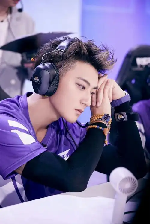 黄子韬嬴政逆风翻盘##黄子韬问你知道想哭是什么感觉吗