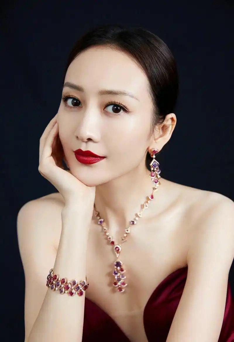 王鸥,这个名字再度引爆了网络热议!