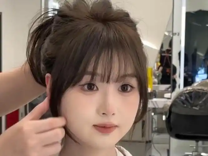 圆脸方圆脸 最新法式刘海这样剪才会显脸小