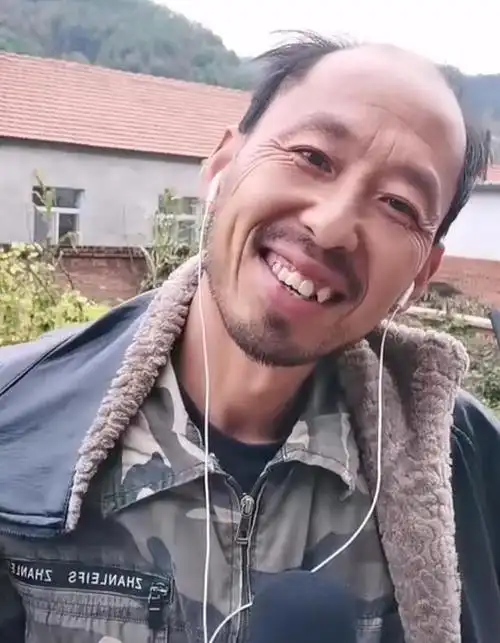 养牛种树负债30万晋级星光大道8强守山大叔我只是个农民