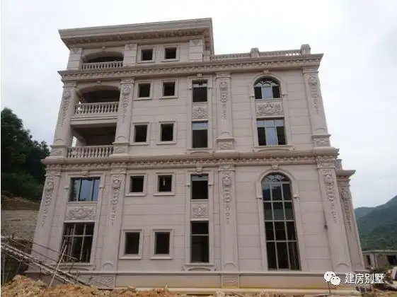广东富豪建5层豪宅外墙用干挂大理石装饰随随便便就几百万