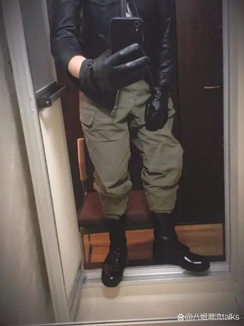 男孩子的军靴穿搭00