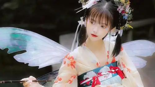 汉服小仙女唯美蝶翼梦幻写真