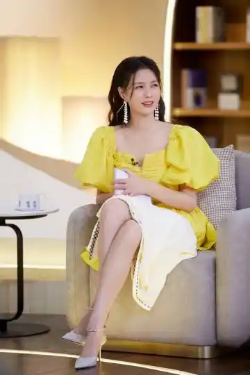 沈梦辰#沈梦辰#11-17 17:19来自 沈梦辰超话明星高跟鞋204201199小沈