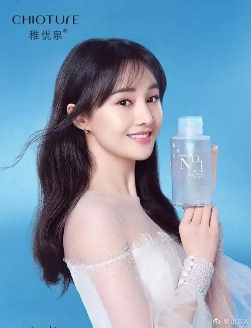 近,郑爽一直在做广告并访问薇娅工作室,每次她出现