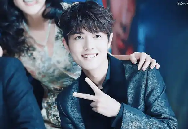 肖战227事件并不是凭空而来,是她的一句话,彻底点醒曾经的肖战_丹妮