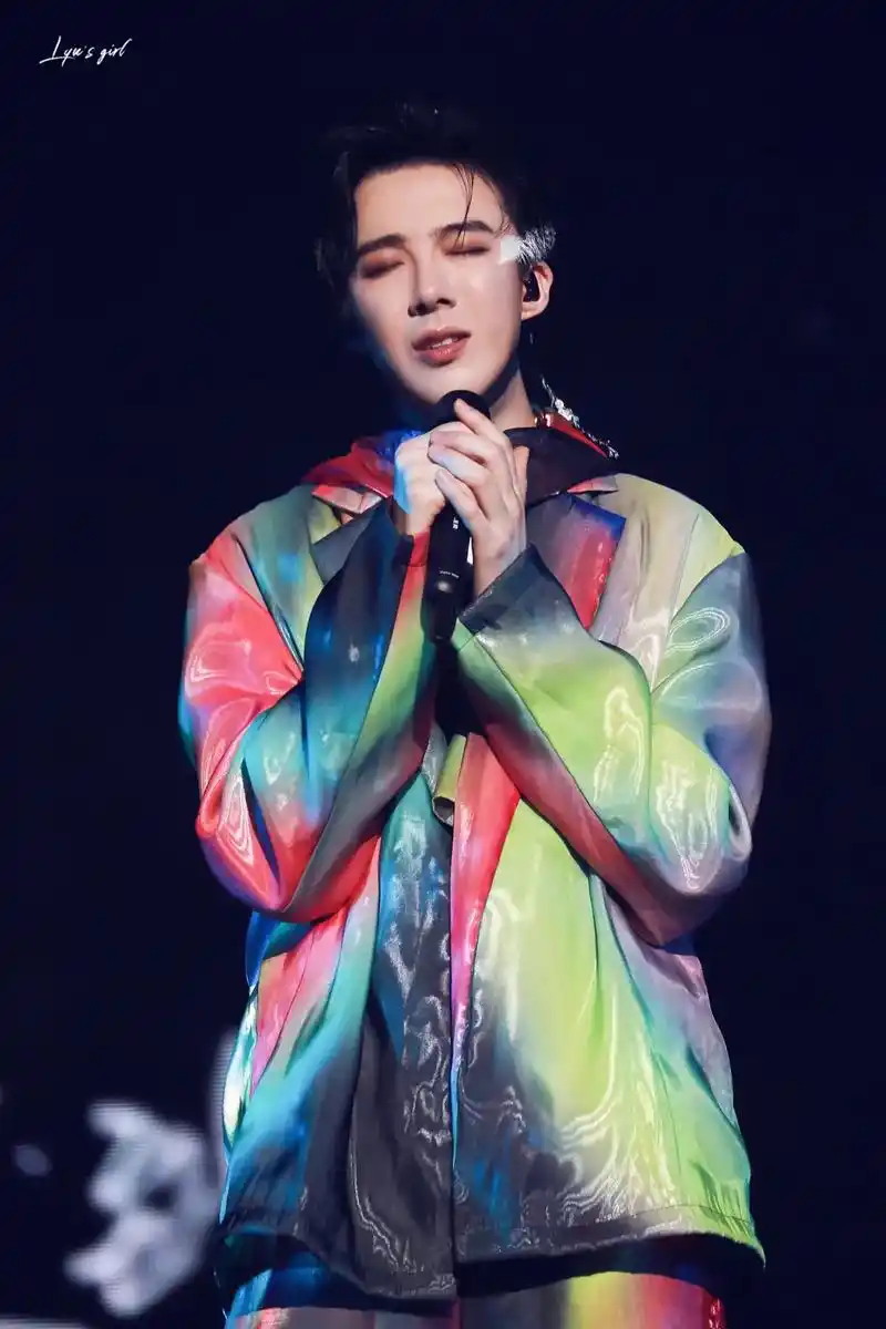 摩登兄弟刘宇宁 希望下一场演唱会快点开始,想念与你在一起互 - 兑趑