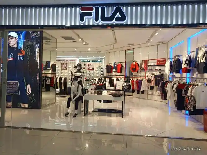 延安万达斐乐专柜5556