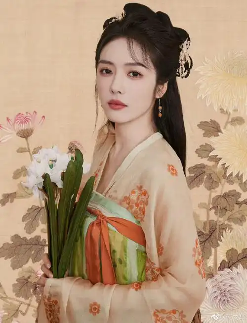 蔡文静你好星期六古装扮相##蔡文静cos水仙花神