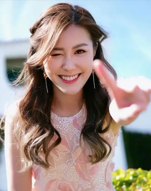 她是tvb力捧小花,成功演绎"最强小三",网友:演唱不输容祖儿