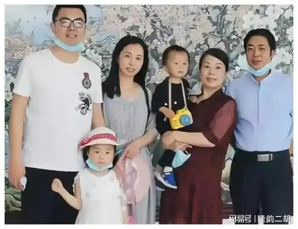 田静换方式带货,许敏身边有吉祥四宝|姚爸|郭威|许妈_网易订阅