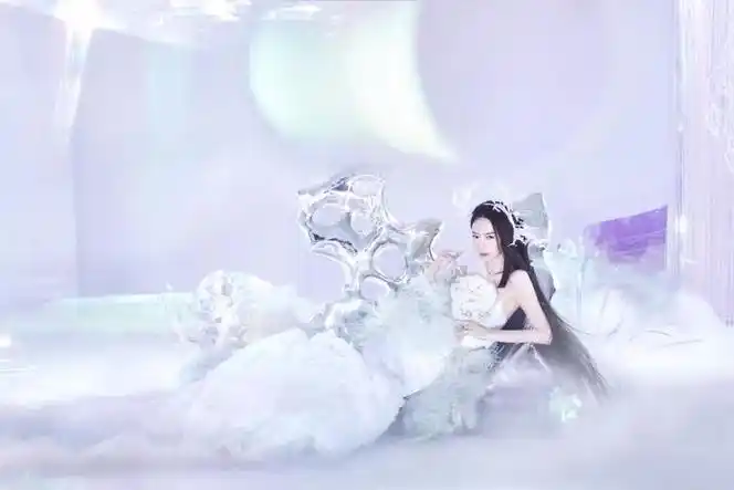 戚薇最新大片96!珍珠人鱼妆77黑长直,姐姐好美!