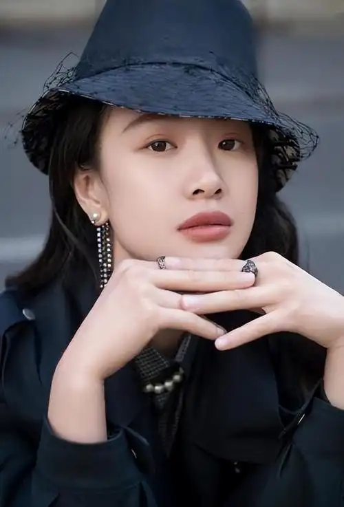 李梦演员毕业于北京电影学院表演系