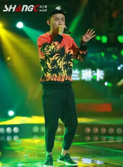 中国新歌声朴翔唱歌感动哭那英 周杰伦队考核很有看点