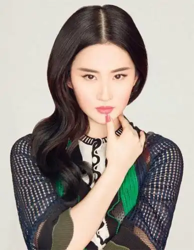 李晨体重破80公斤引热议 揭秘明星真实身高体重