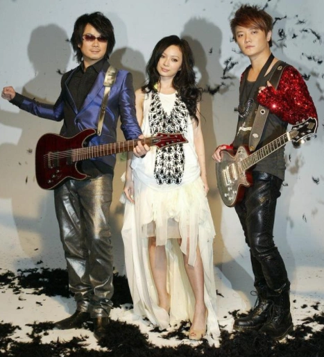 飞儿乐队签约纠纷不起诉前主唱faye坚称没签字