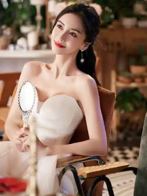 黄晓明与杨颖离婚原因浮出水面感情没有对错爱得越深让步越多